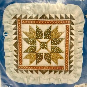 Vogart Crafts Quilt Pillow Kit Unisex 15x15 Brown New Vintage Country Star Lace